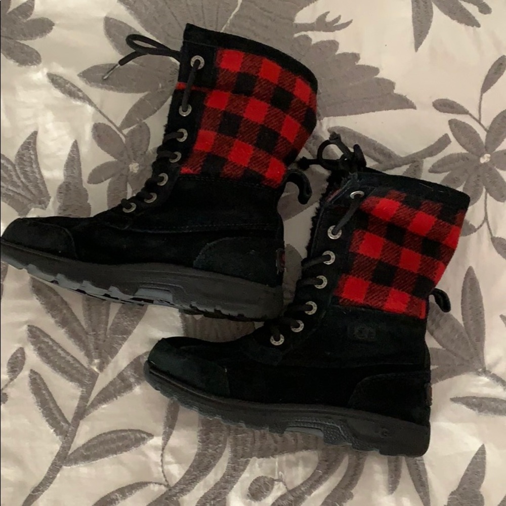 Ugg Hunter Red And Black Boots Size 1